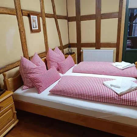 2 Bett Rosenrot Apartment